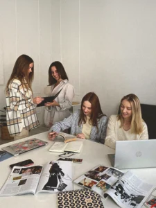 Викладачі за роботою