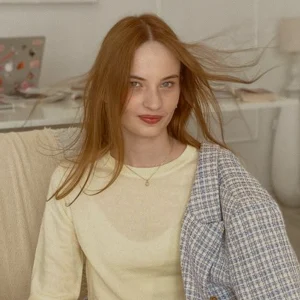 yuliya-starshyj-vykladach copy